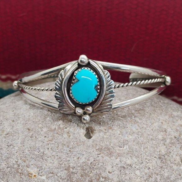 Vtg Native Navajo Handmade Signed "D" Sterling Silver Turquoise Cuff Bracelet - Picture 2 of 7